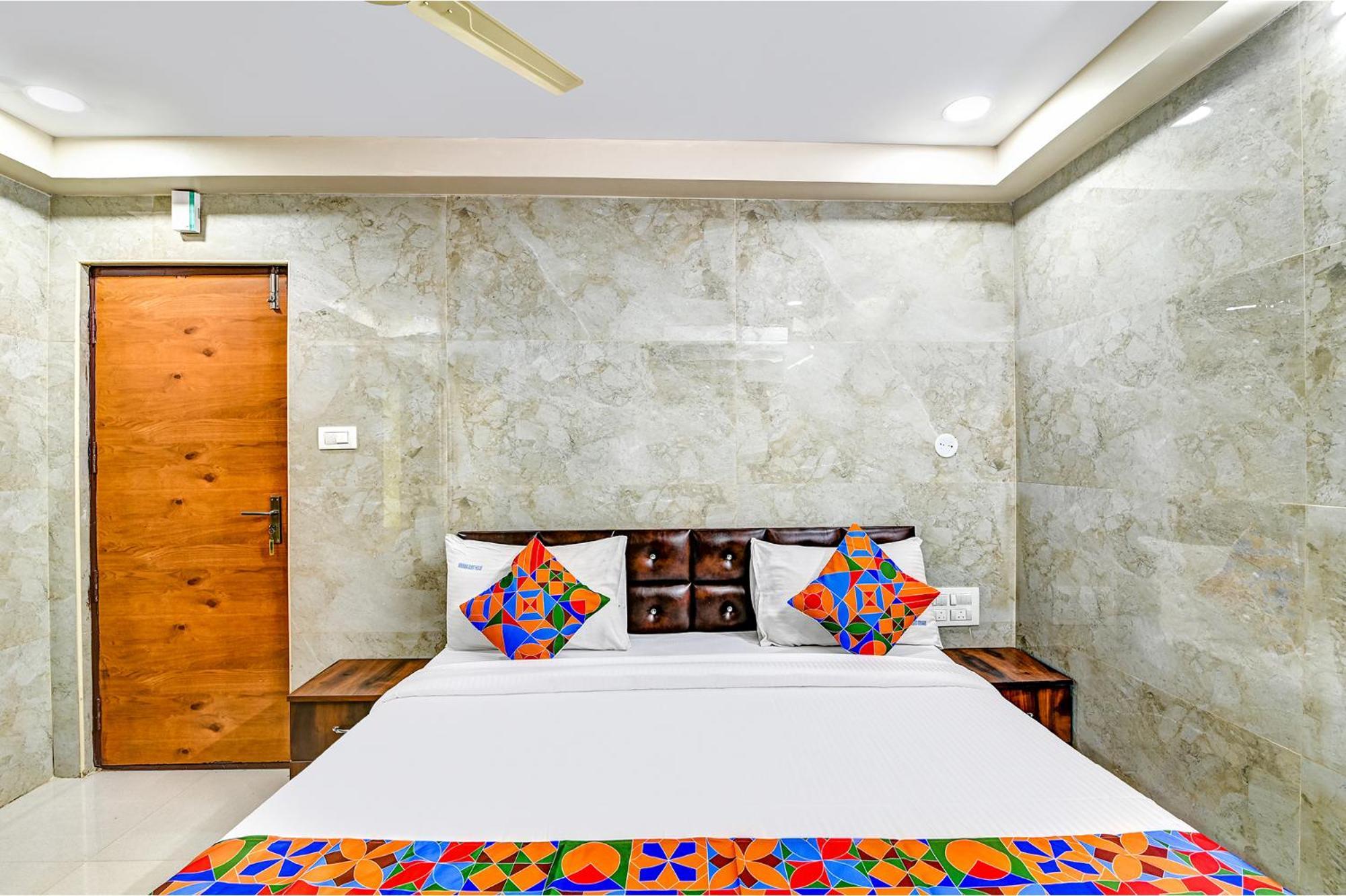 Fabhotel Srinivasa Guest House Тирупати Экстерьер фото